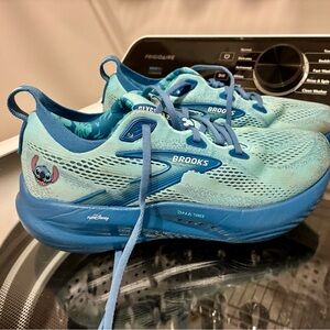 Brooks Rundisney Stitch Running Shoes women’s 8.5